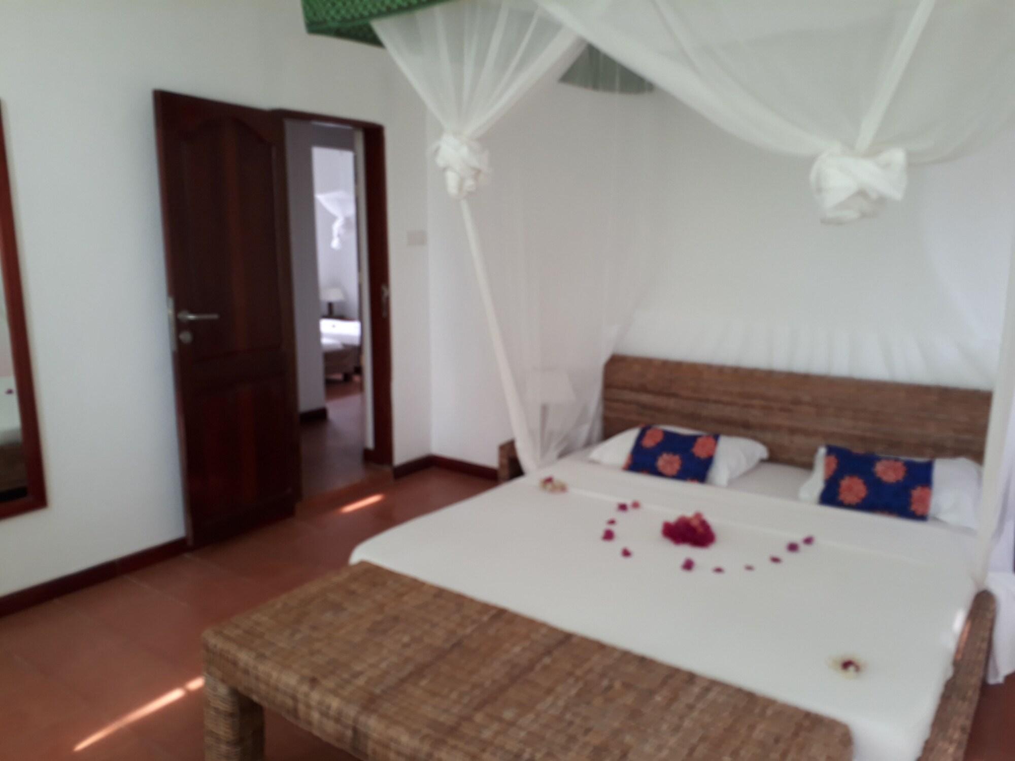 Albatross Ocean View Hotel Dongwe Kültér fotó