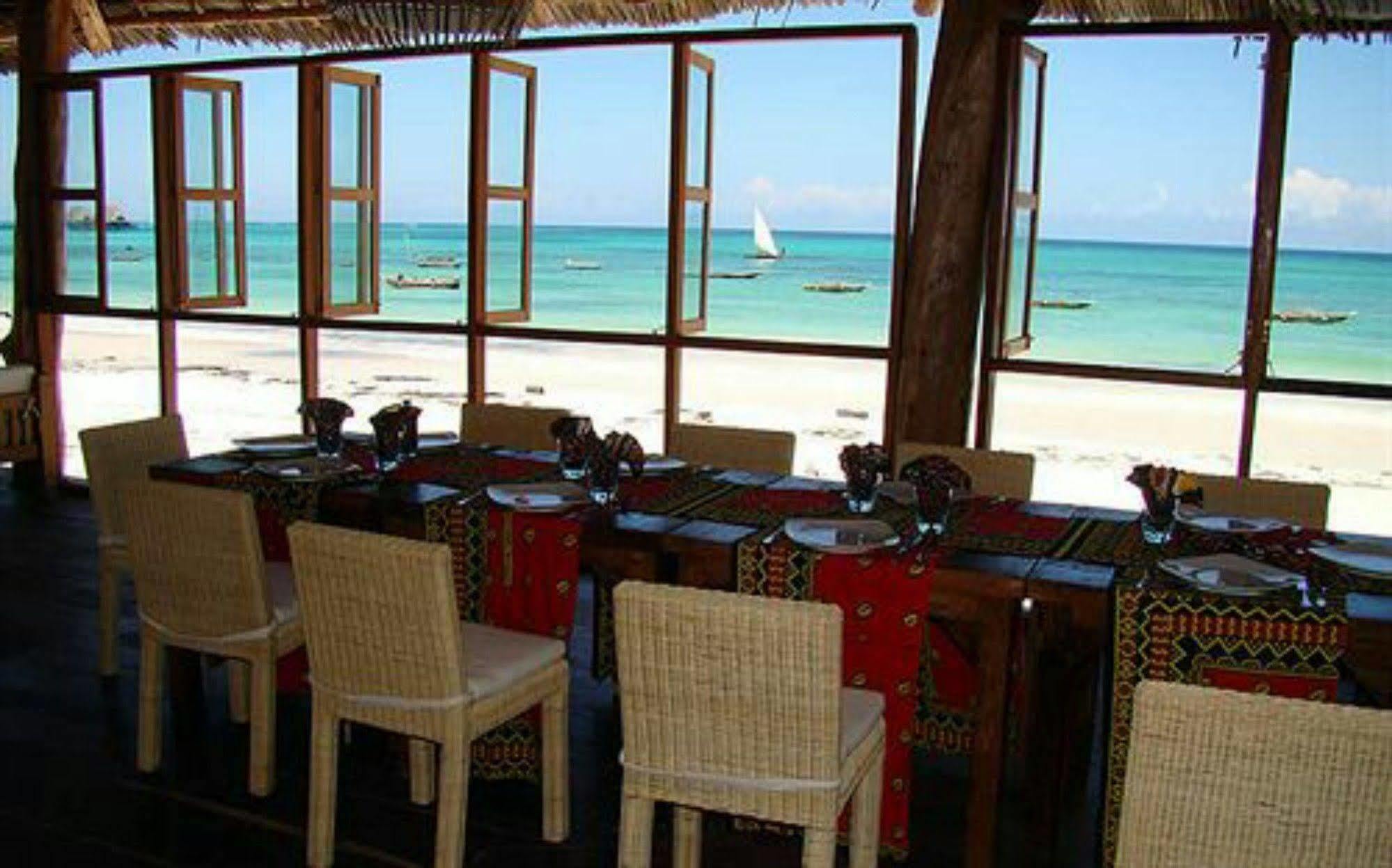 Albatross Ocean View Hotel Dongwe Kültér fotó